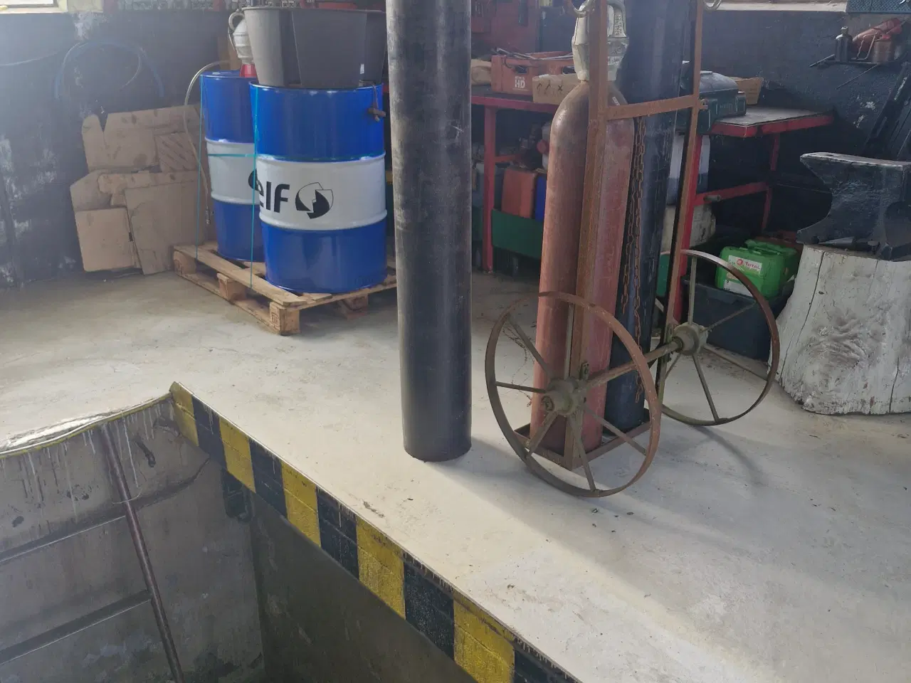Billede 2 - Gas & Ilt vogn + flasker