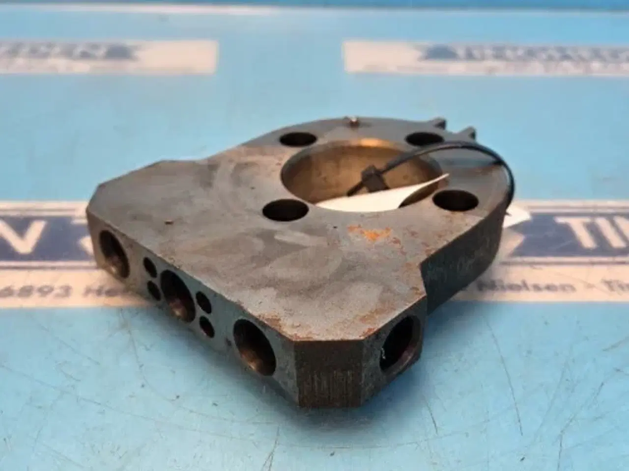 Billede 8 - New Holland 8340 Hydraulikventil F0NN7L575AC