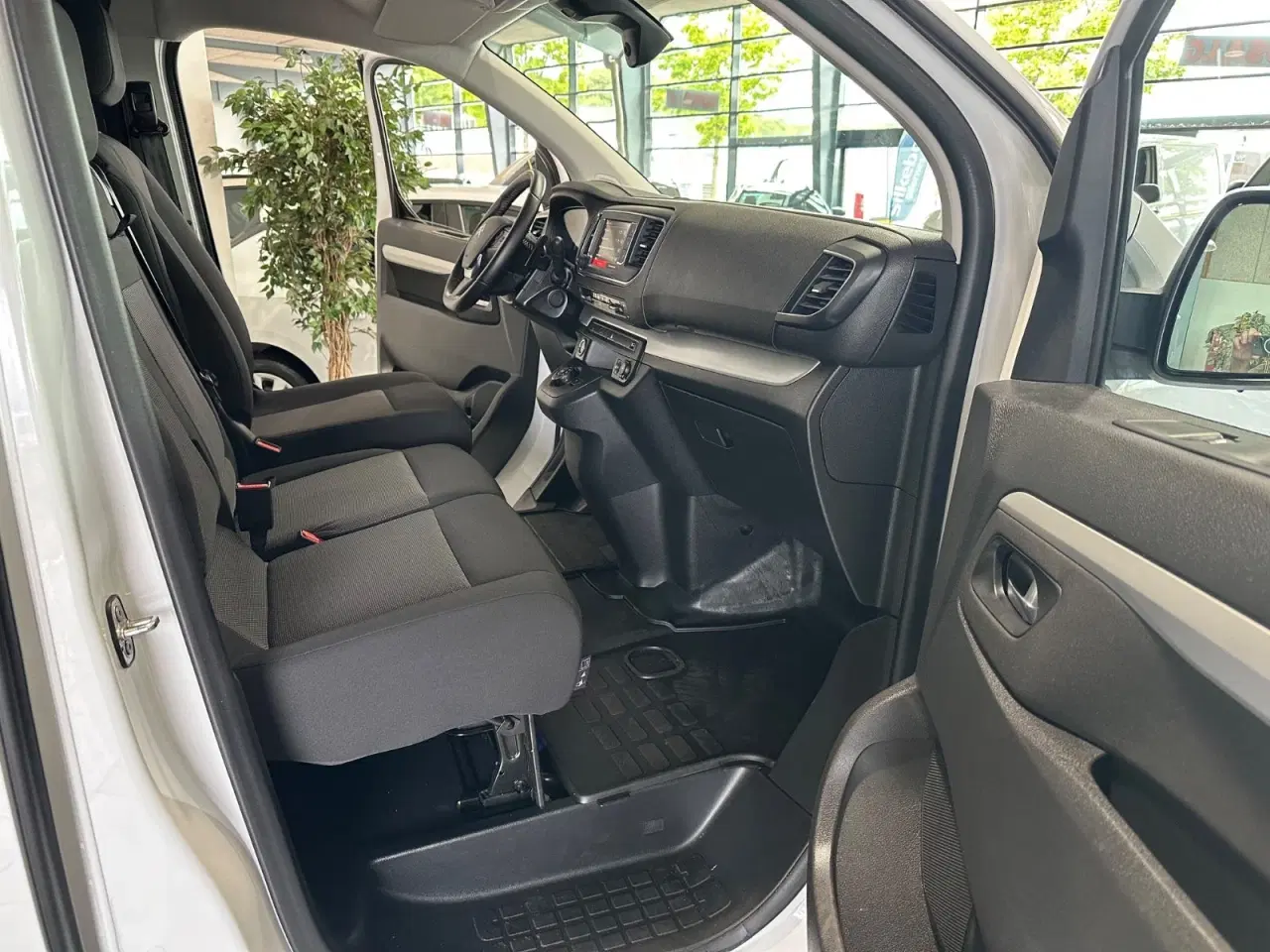 Billede 4 - Citroën Jumpy 2,0 BlueHDi 180 L3 MasterLine EAT8