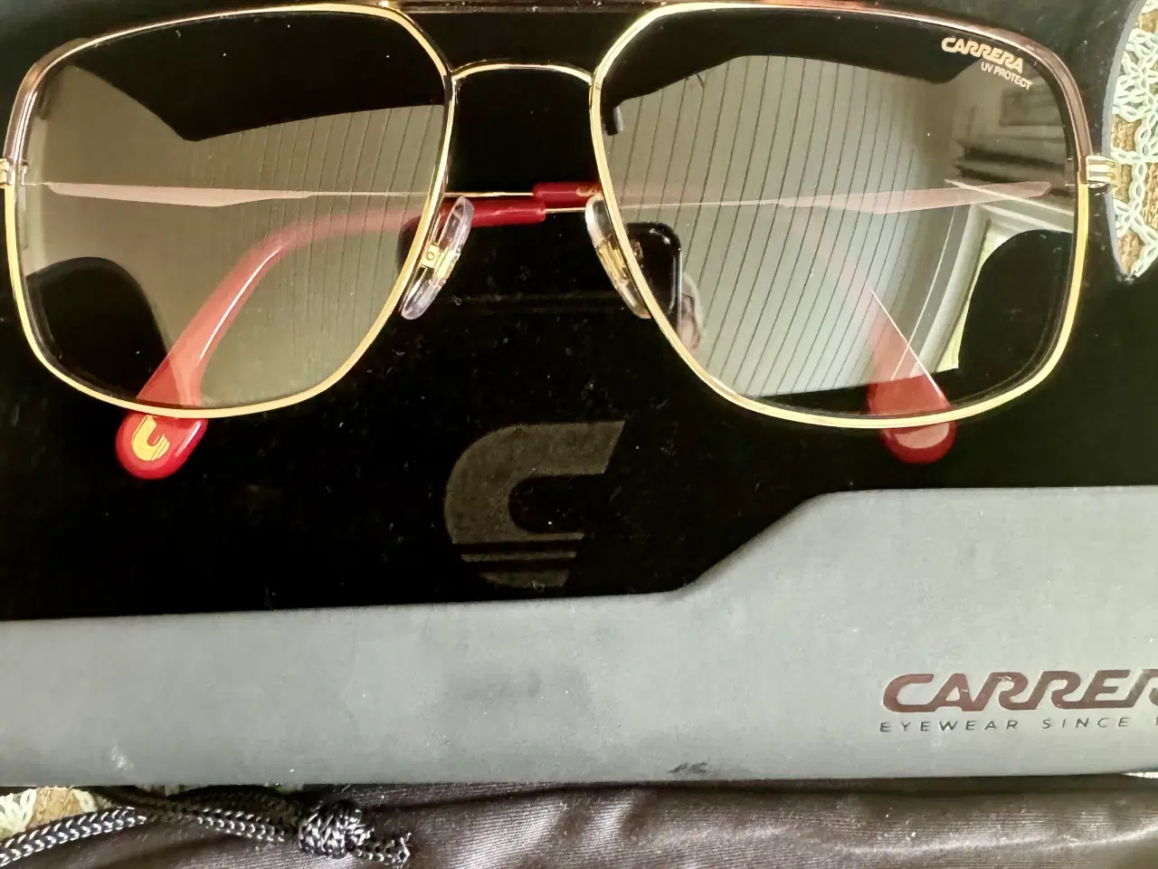 Billede 1 - Brun herre solbriller fra Carrera 