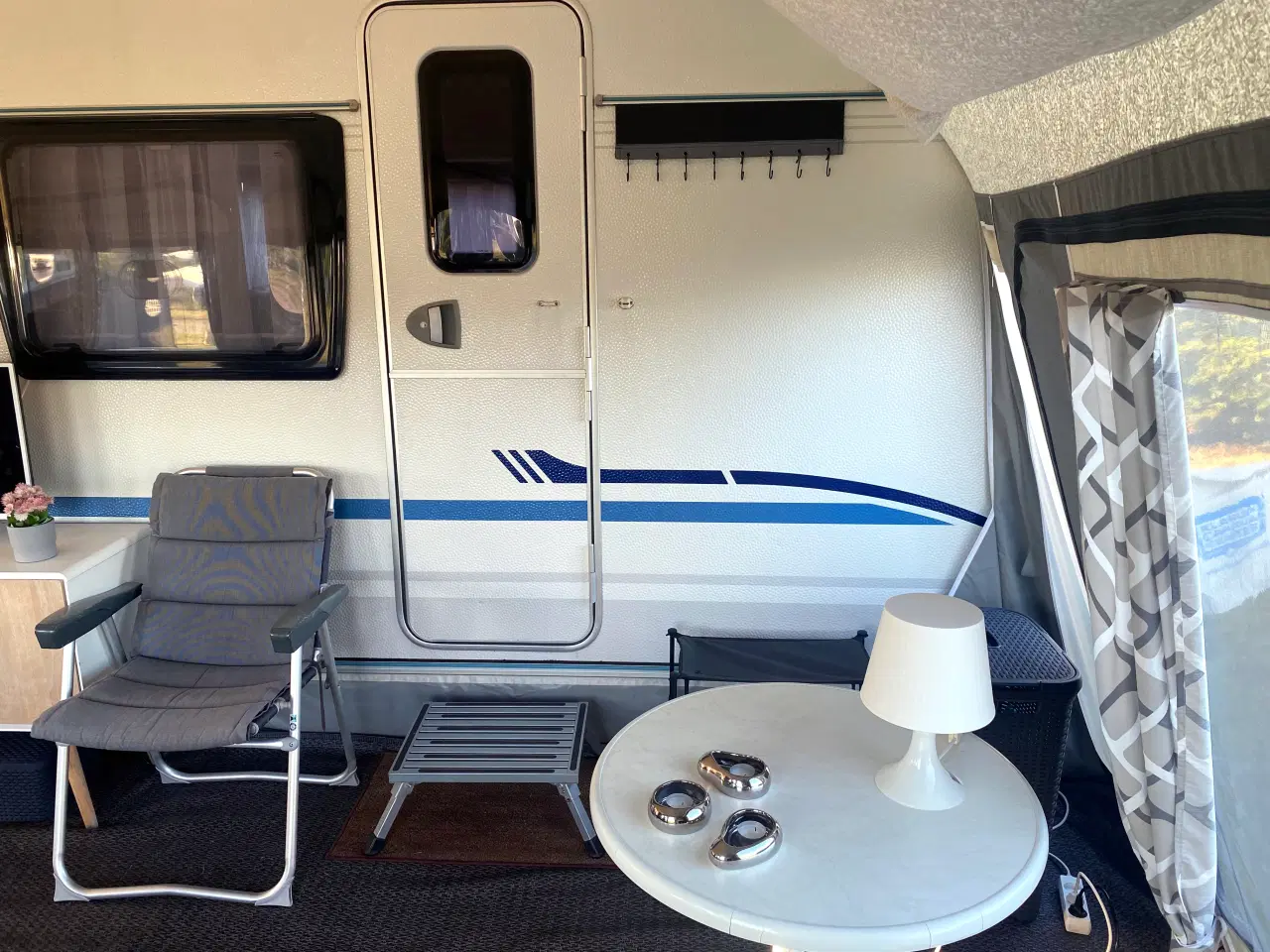 Billede 4 - Adria Adora 613HT - med alt tilbehør