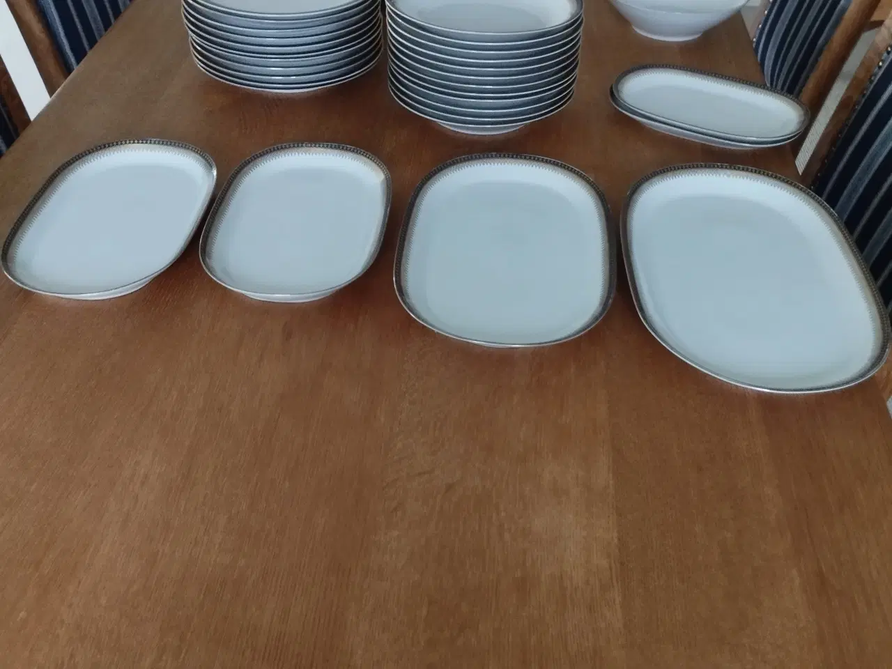 Billede 4 -  Kaffe og Spisestel i Kurfyrst .