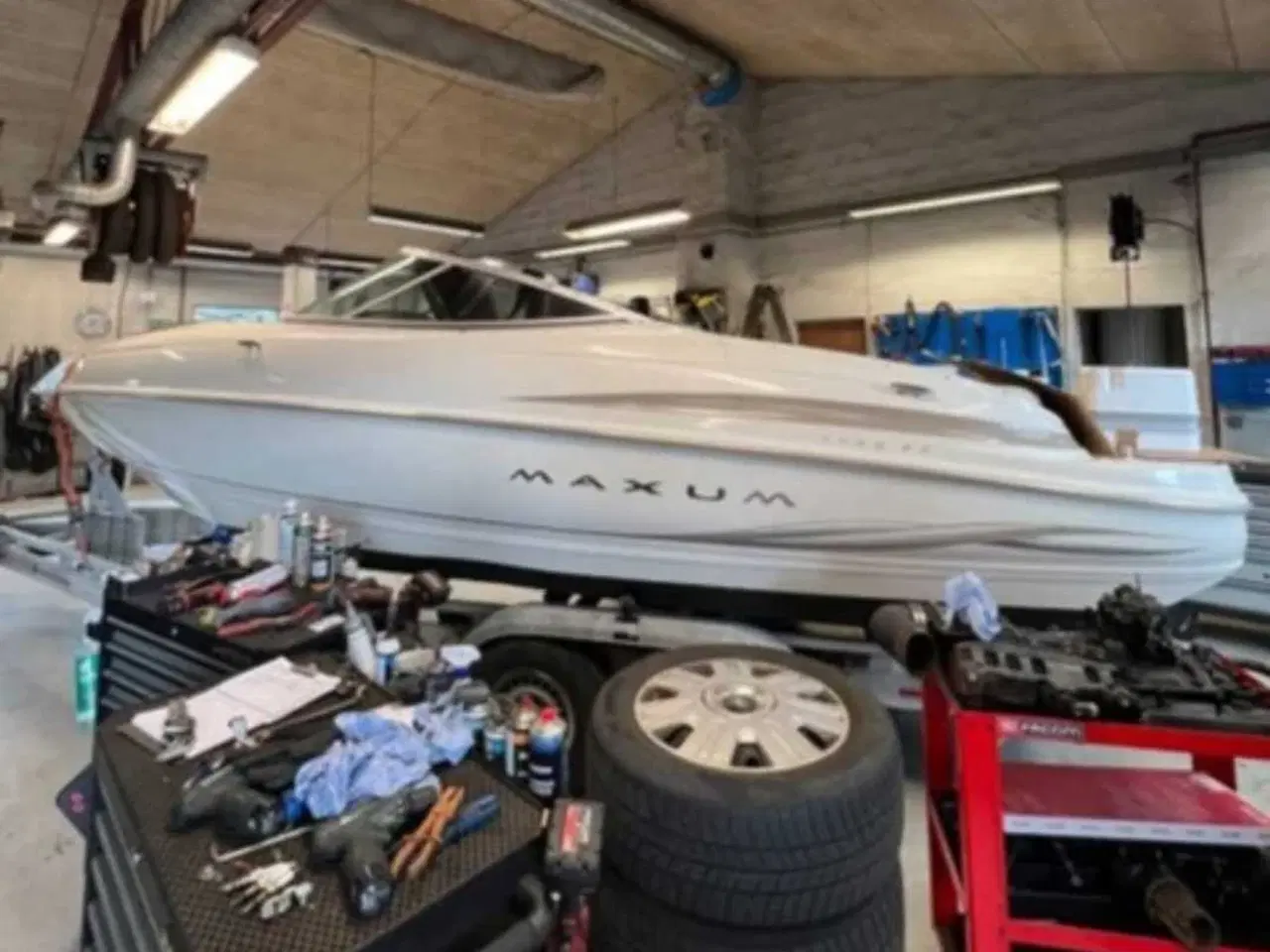 Billede 2 - Maxum 2100 SC – Velholdt og nyrenoveret motor i Kø