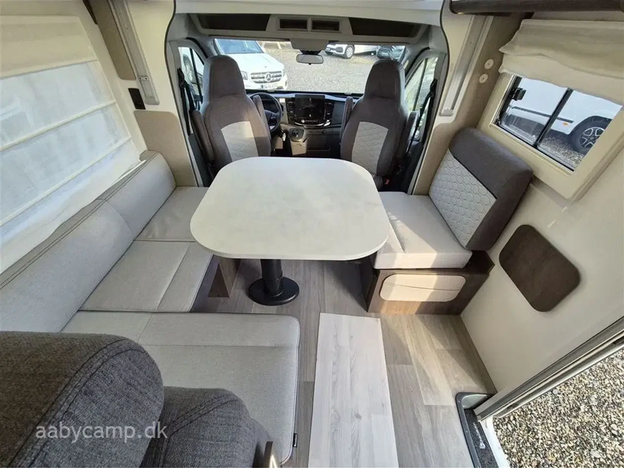 Billede 8 - 2026 - Benimar Tessoro 444   Nk Pakke. 8 trins Automatgear. 200W solceller. Webasto Dieselfyr. Kompressor køleskab.