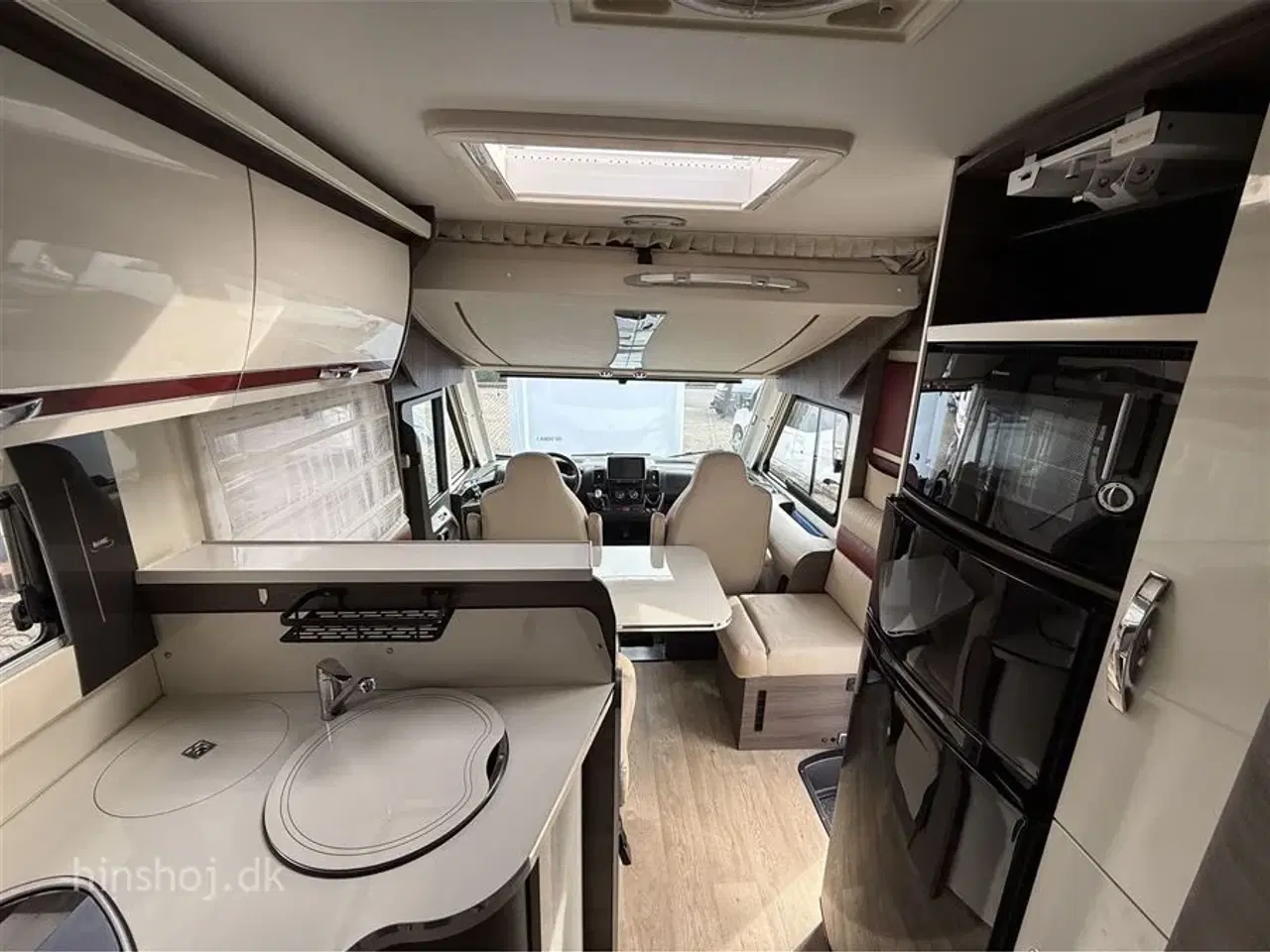 Billede 7 - 2017 - McLouis Nevis 80 G Karat   Lækker autocamper med Queens Bed fra Hinshøj Caravan