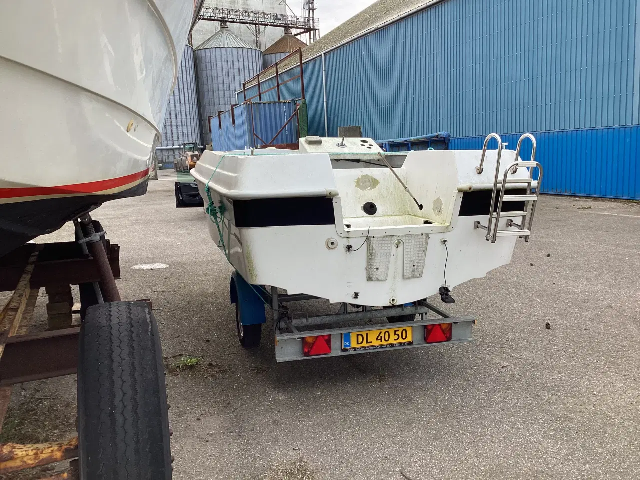 Billede 6 - Stor glasfiberjolle uden trailer.
