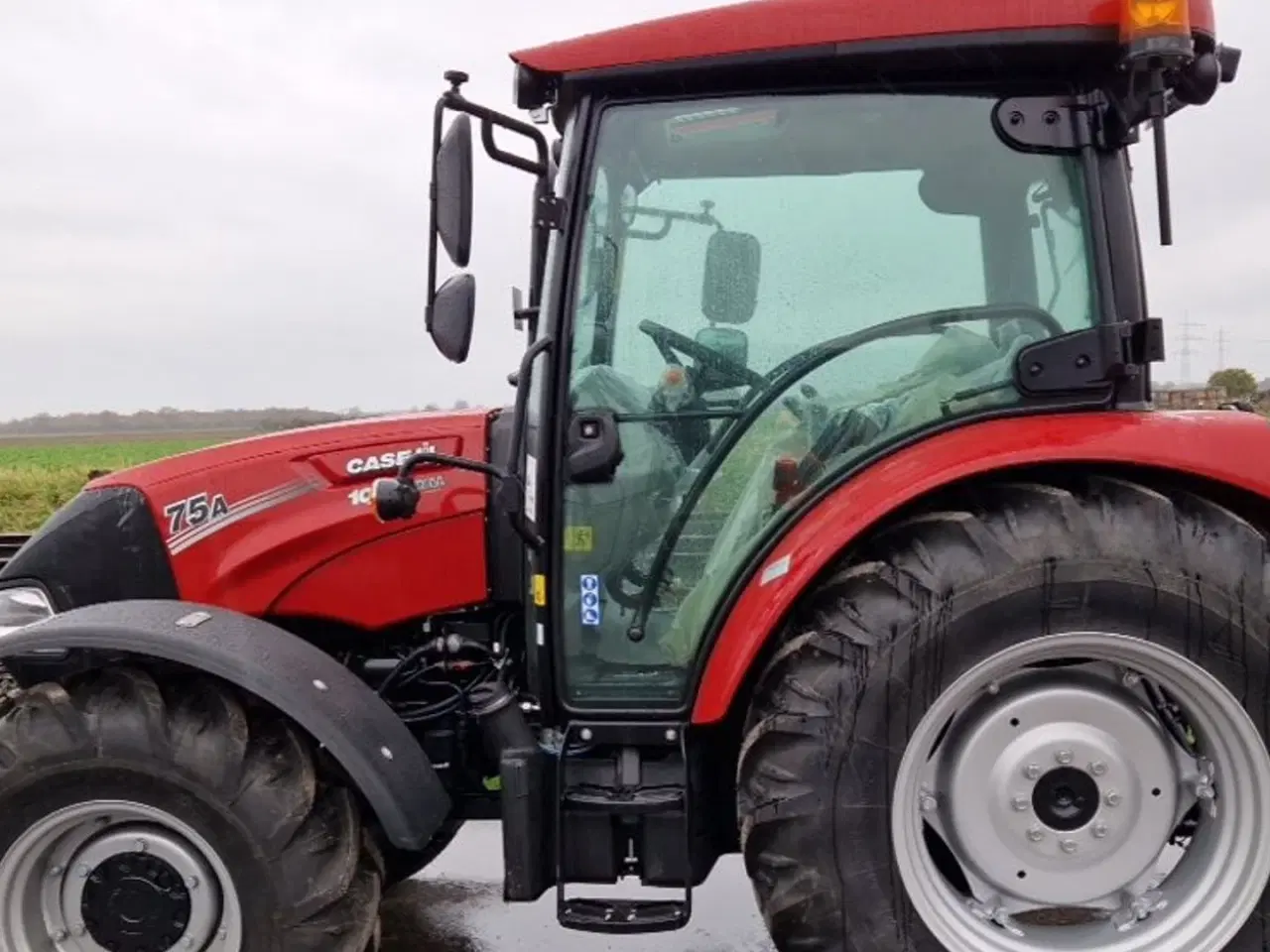 Billede 4 - Case IH Farmall 75 A Med frontlift og koblingsfrit vendegear og brede hjul.