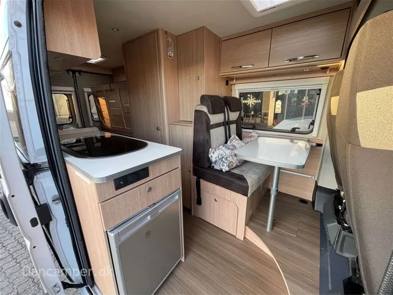 Billede 13 - 2017 - RoadCar R 600   MESSEPRIS kr. 524.900,- SPAR kr. 25.000,- Road Car R600 Van. 6 meters vogn med 6-trins manuel gear og anhængertræk