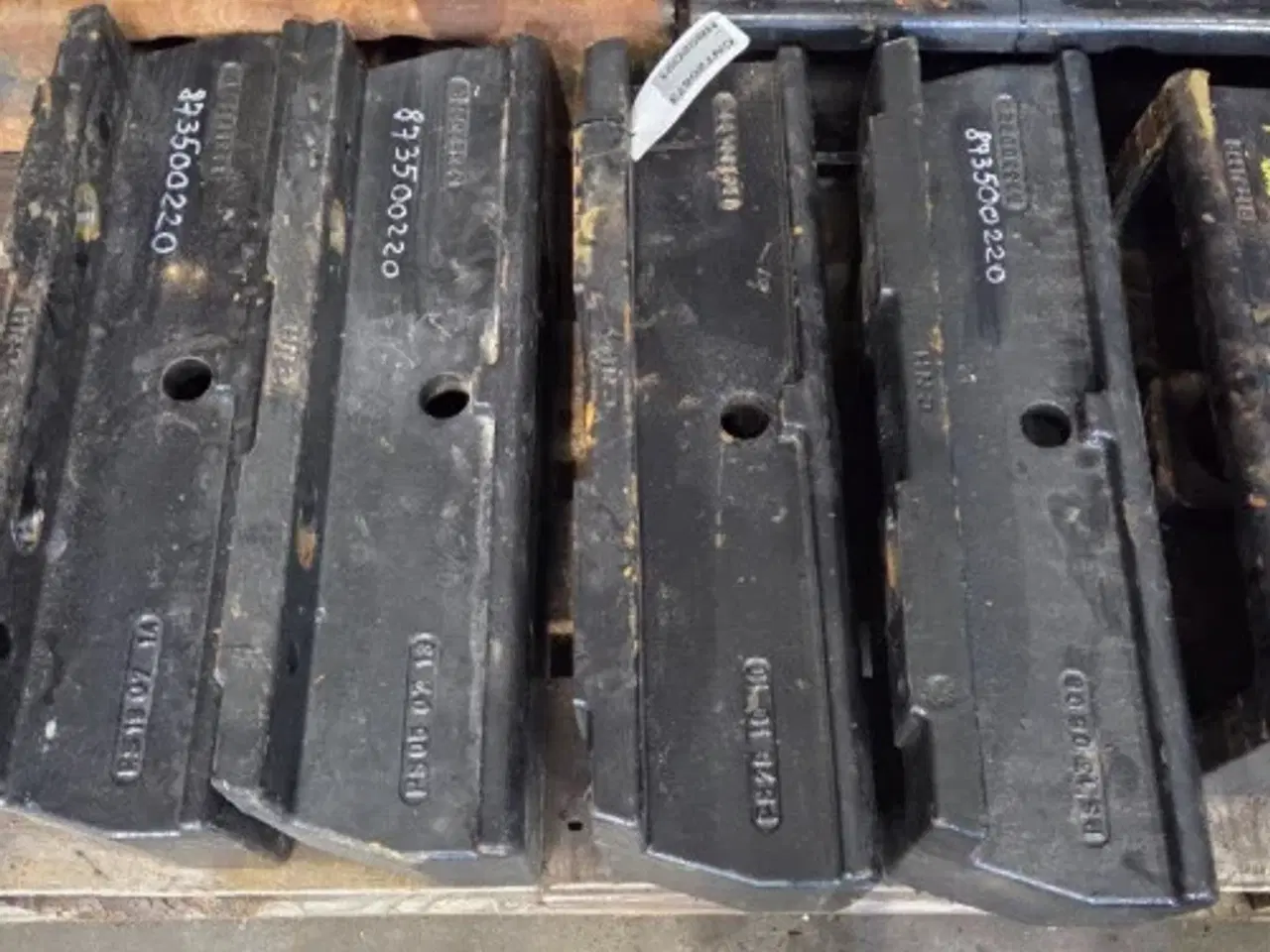 Billede 19 - New Holland T5.100 Vægtholder 87350022  5Stk