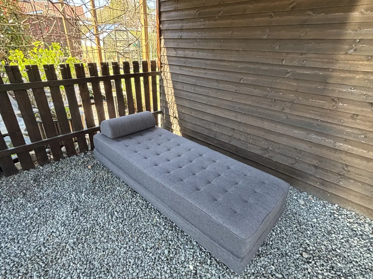 Billede 2 - Daybed med udfoldning til gæsteseng