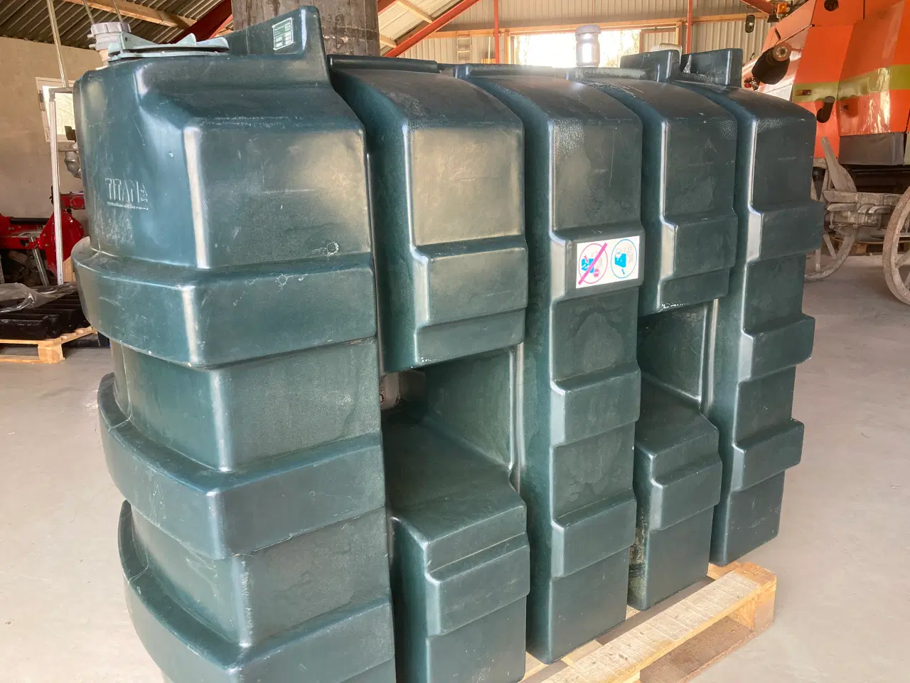 Billede 1 - Olietank, Titan 1225 liter
