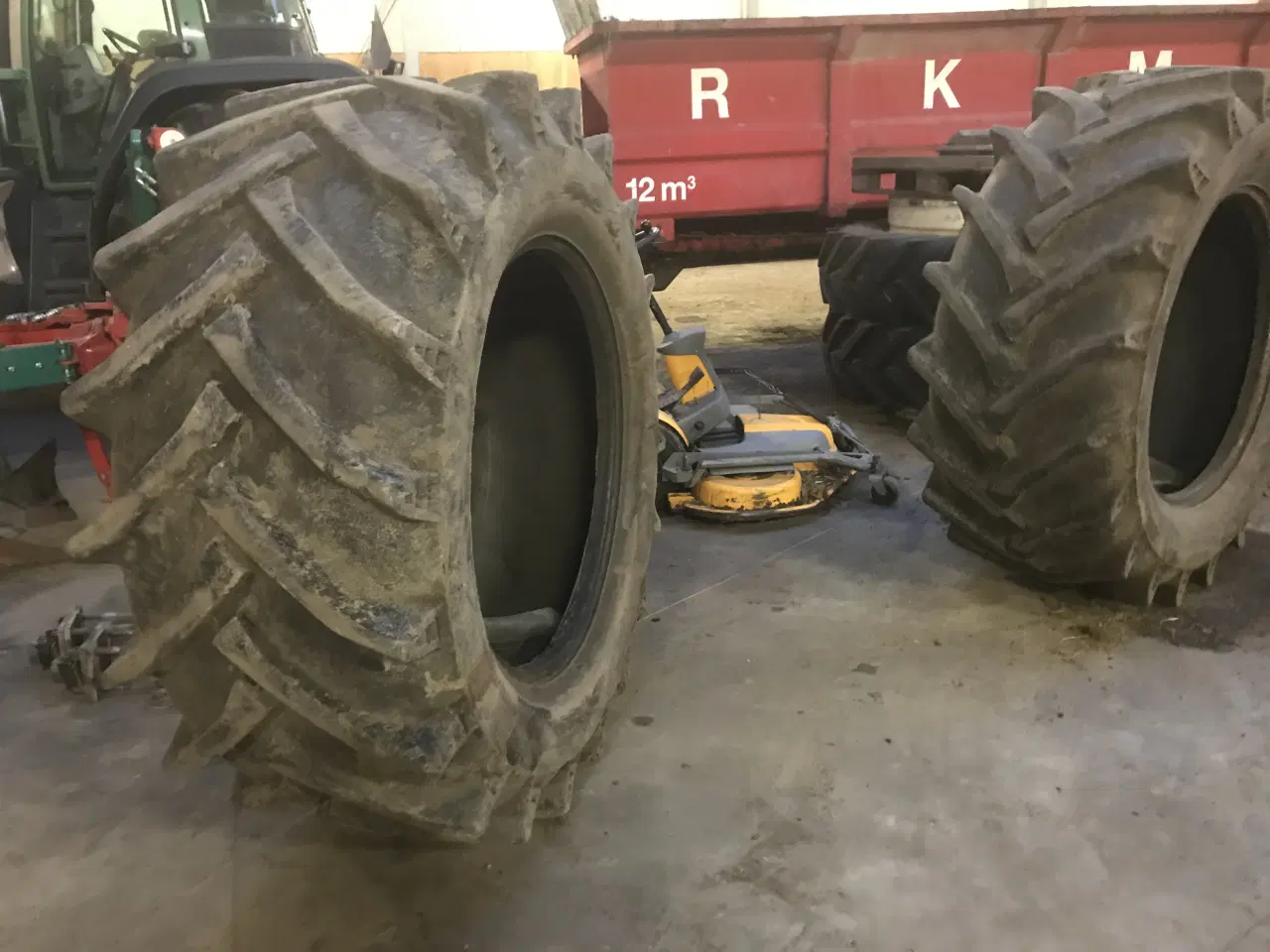 Billede 1 - 2 stk Trelleborg 650/60-38