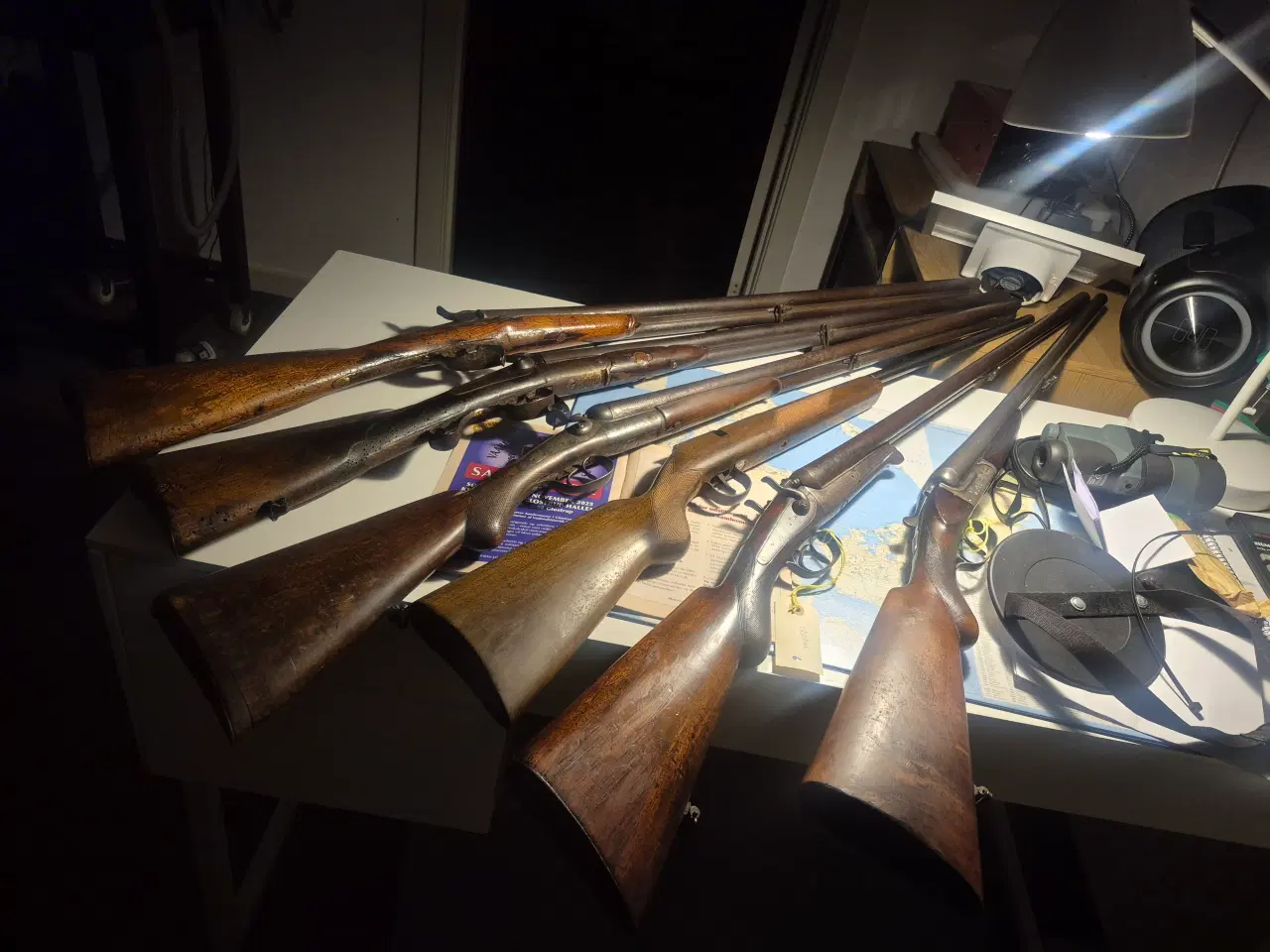 Billede 1 - Bane salonriffel kaliber 22 LR. Købes. Helst sjæll