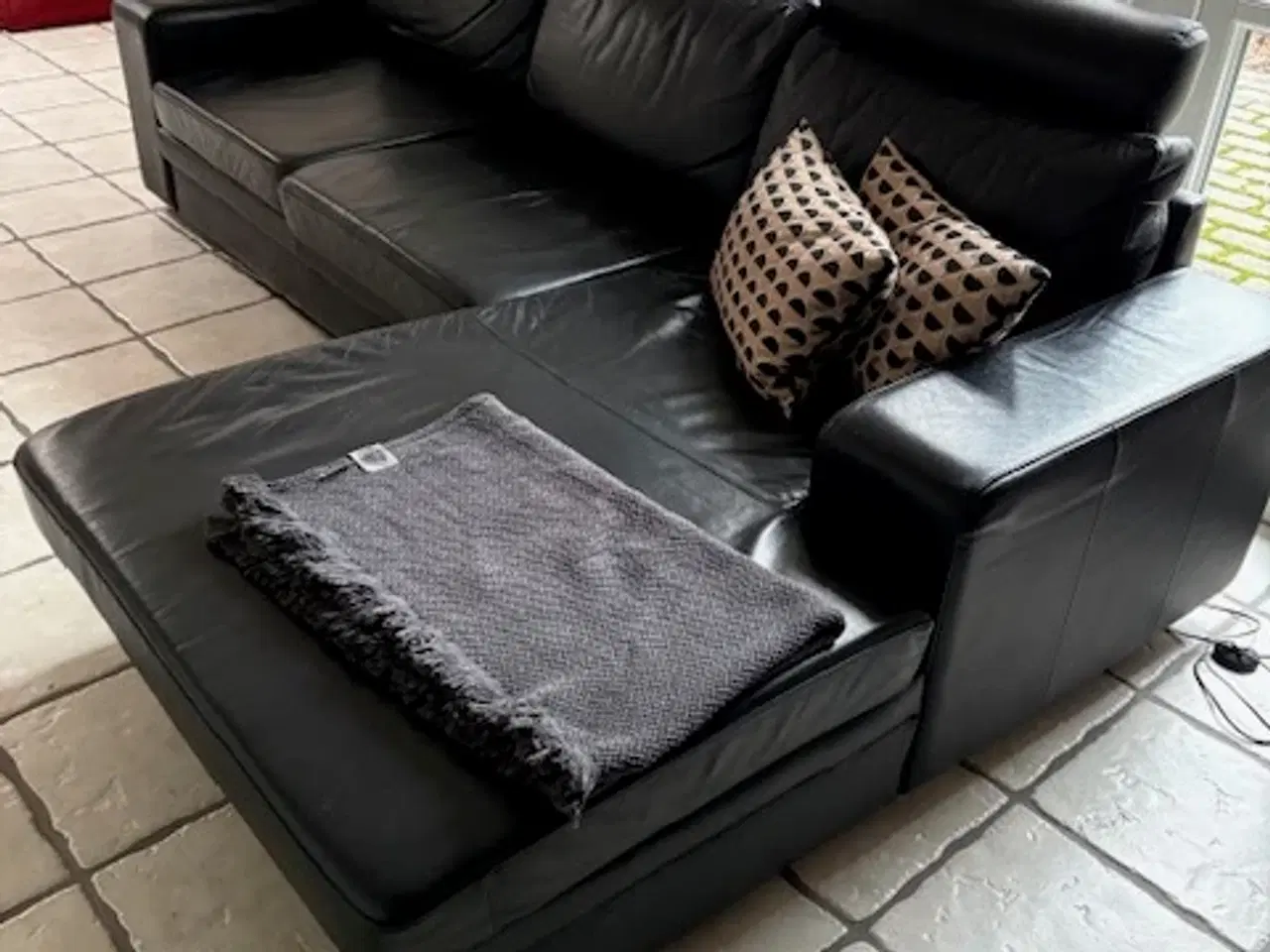 Billede 2 - Hjort Knudsen sofa i ægte læder