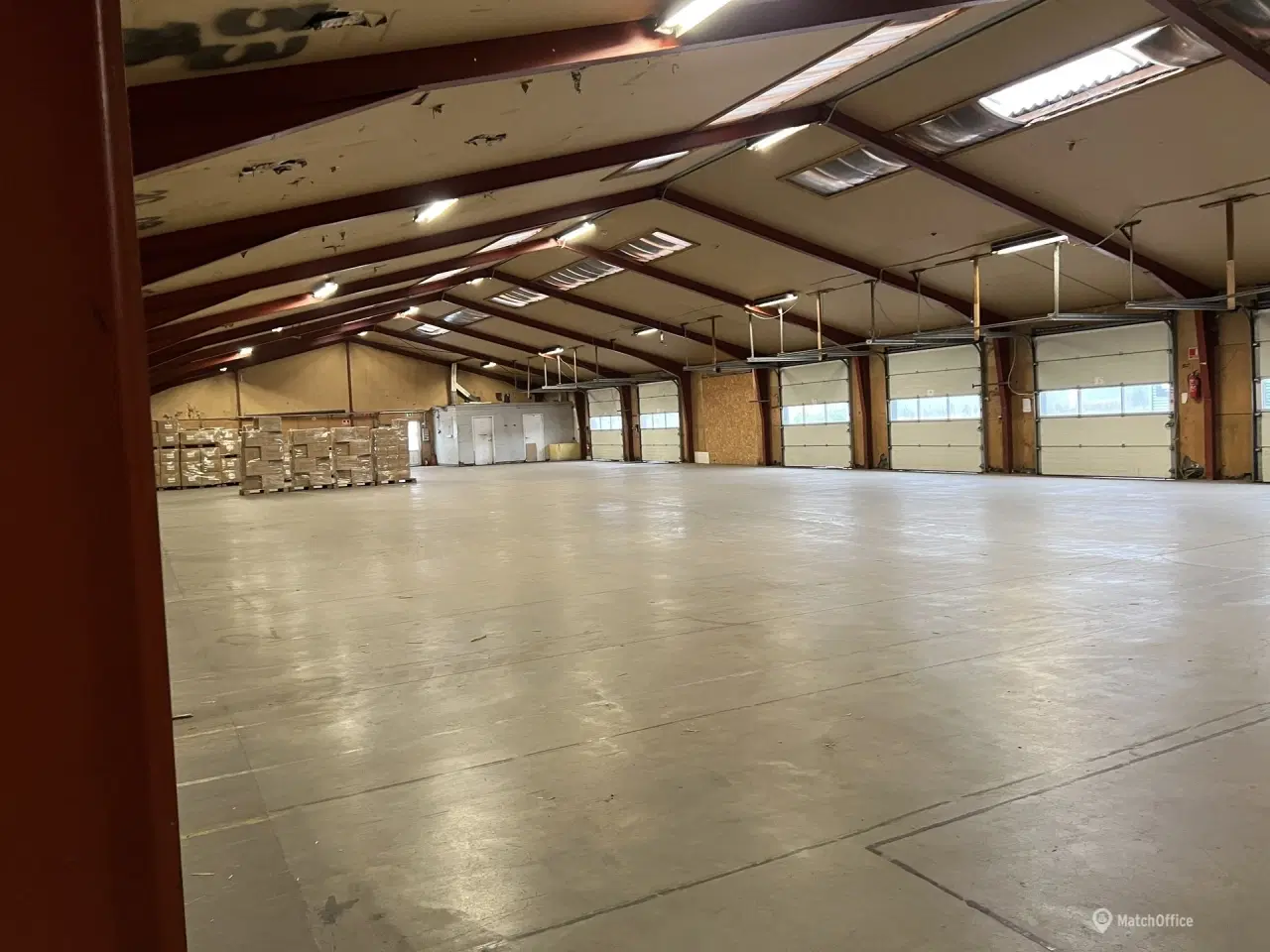 Billede 3 - Stort åbent lager med Ramper