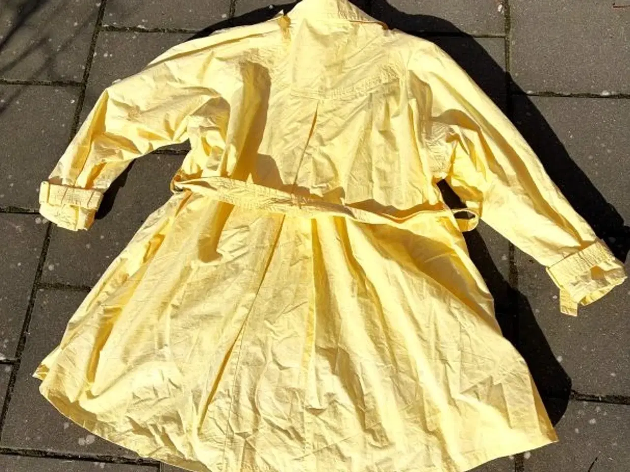 Billede 5 - Forårsgul trenchcoat/cottoncoat med matchende for