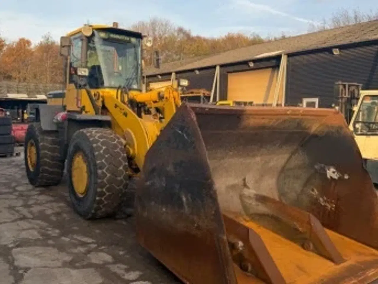 Billede 4 - Gummiged med Højtipskovl