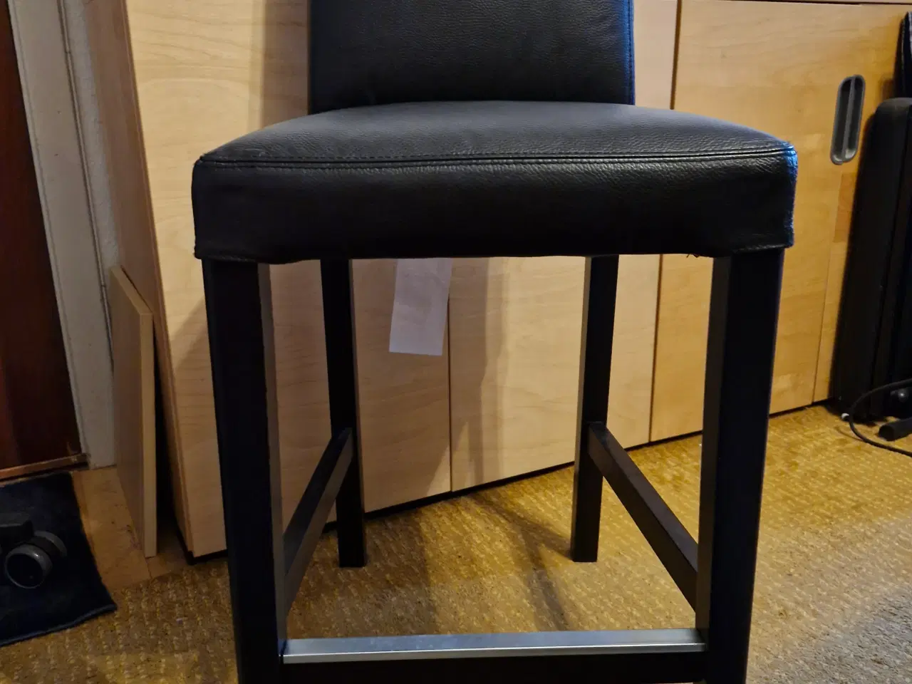 Billede 3 - BERGMUND Barstol, passer til køkkenhøjde på ca. 90