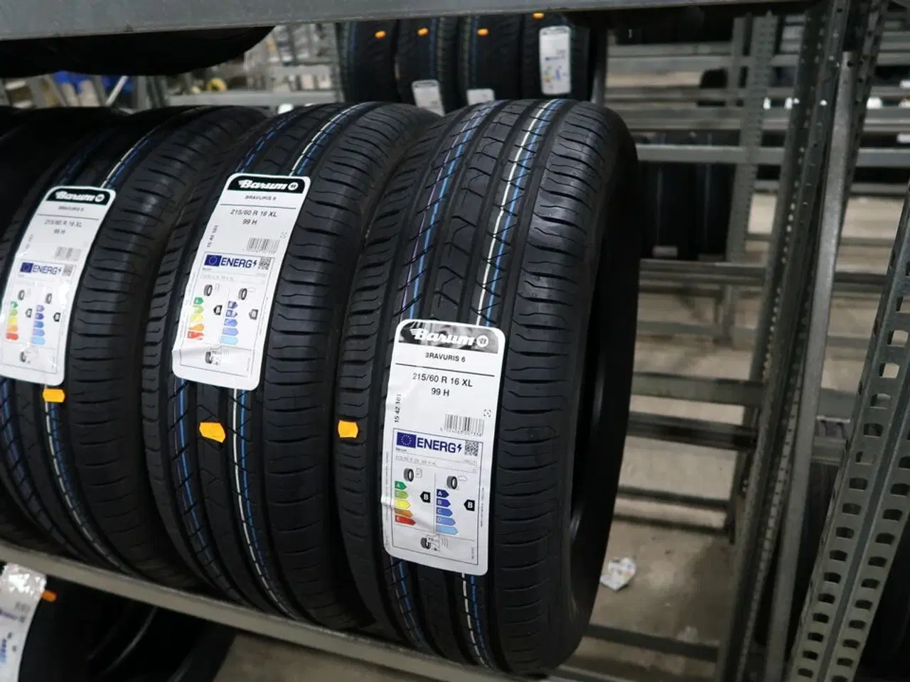 Billede 1 - 5 stk. dæk BARUM 215/60R16XL 99 H