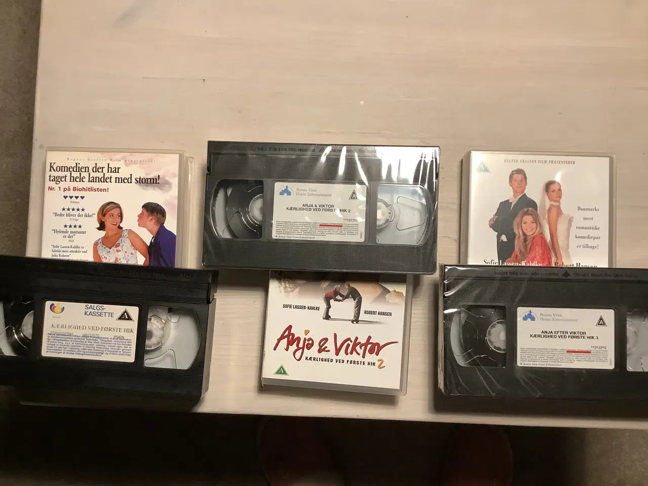 Billede 2 - VHS film Anja og Viktor 3 stk.