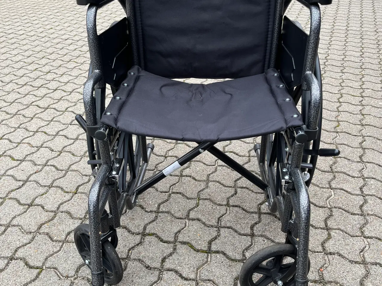 Billede 2 - Letvægt kørestol i aluminium- sammenklappelig