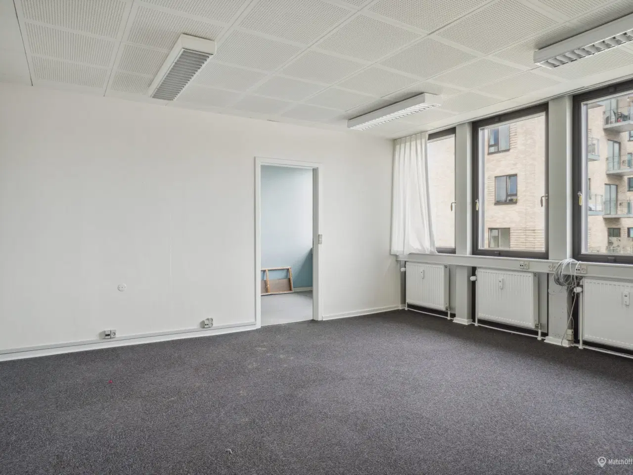 Billede 3 - Velbeliggende lokaler på Brønderslev station.