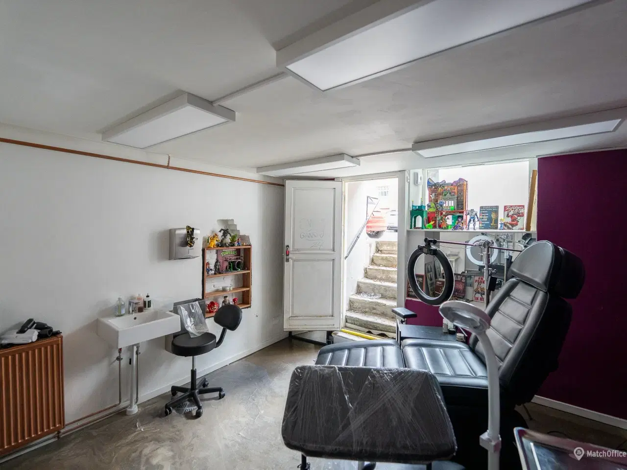 Billede 6 - SÆLGES: Regulær erhvervsandel i kælder – ideel til lager. pluklager eller hobby på Esromgade