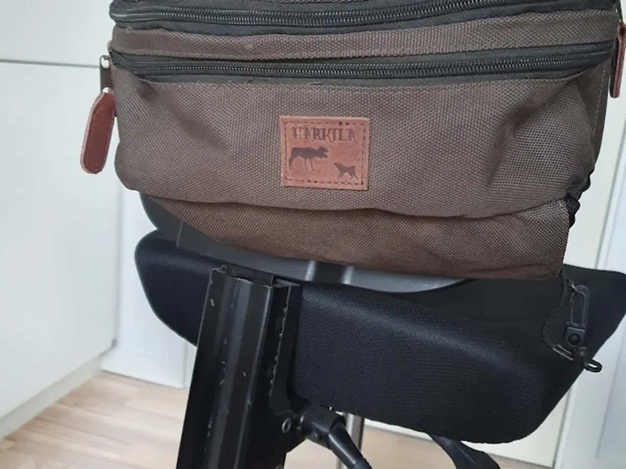 Billede 2 - Taske. Hofte taske med mange detaljer 