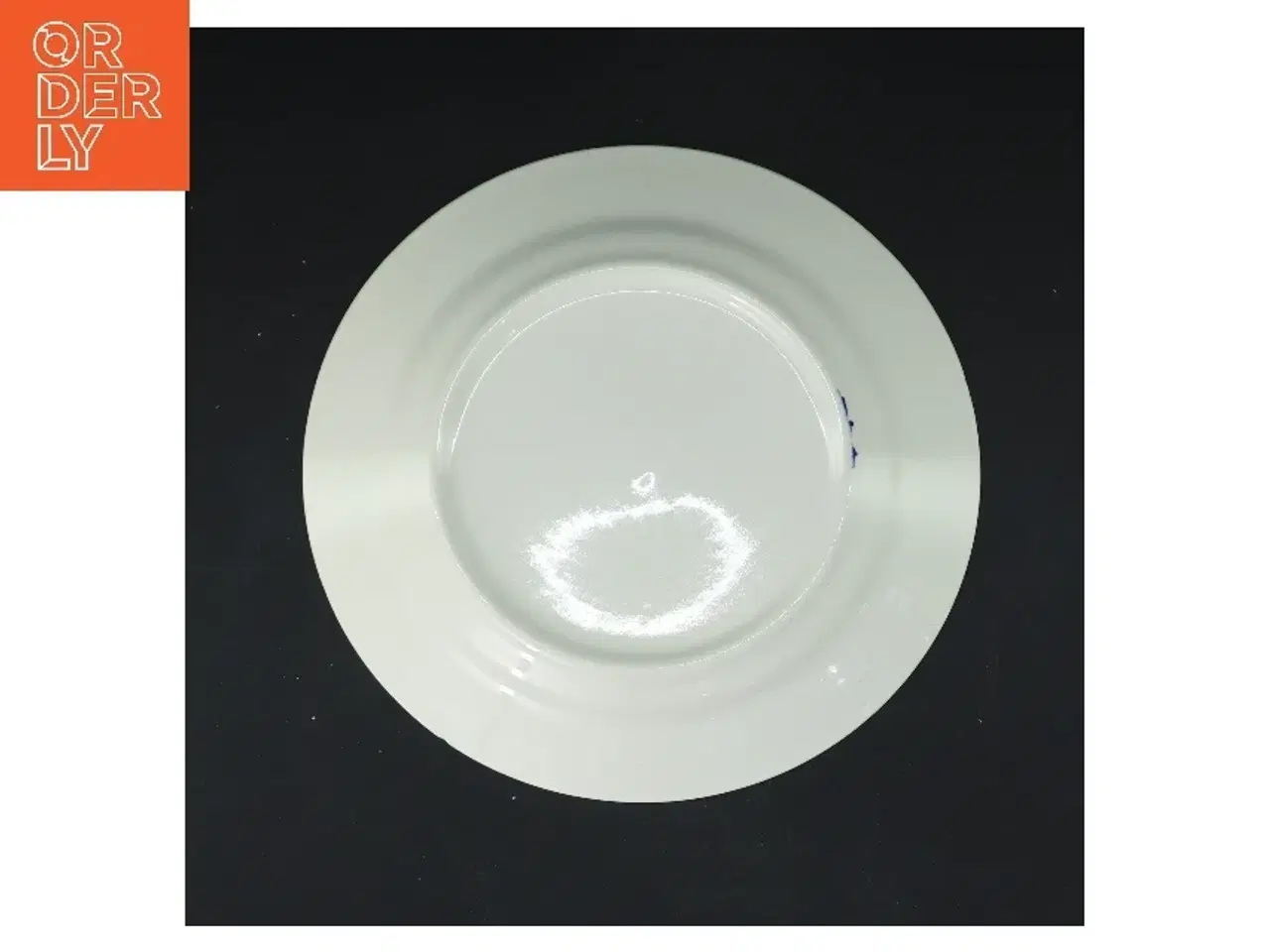 Billede 3 - Porcelænstallerken med blomstermotiv (str. Ø 20,5 cm)