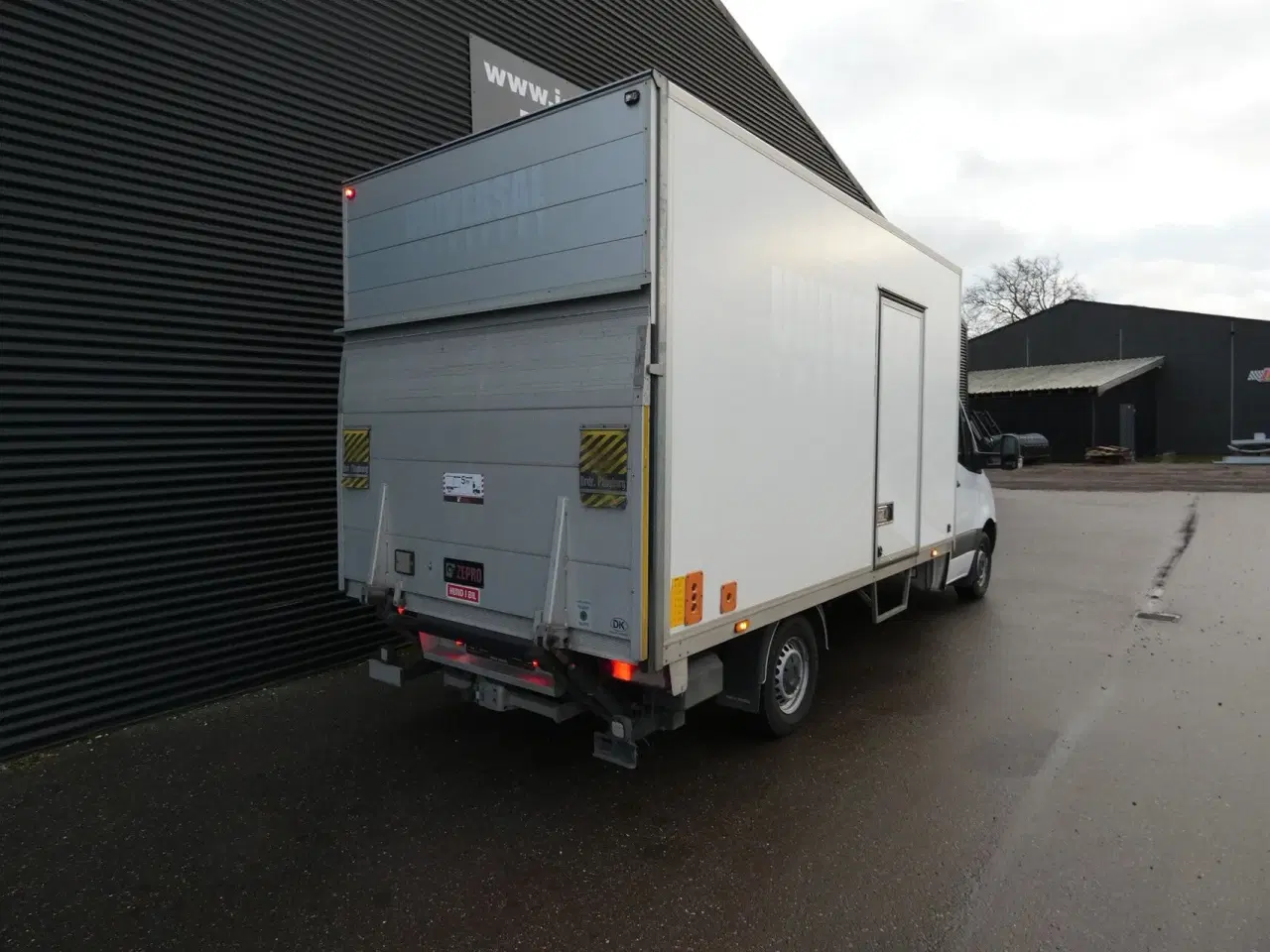 Billede 5 - Mercedes-Benz Sprinter 317 2,0 CDI Alu.kasse m./lift RWD 9G-Tronic 170HK Ladv./Chas. Aut.