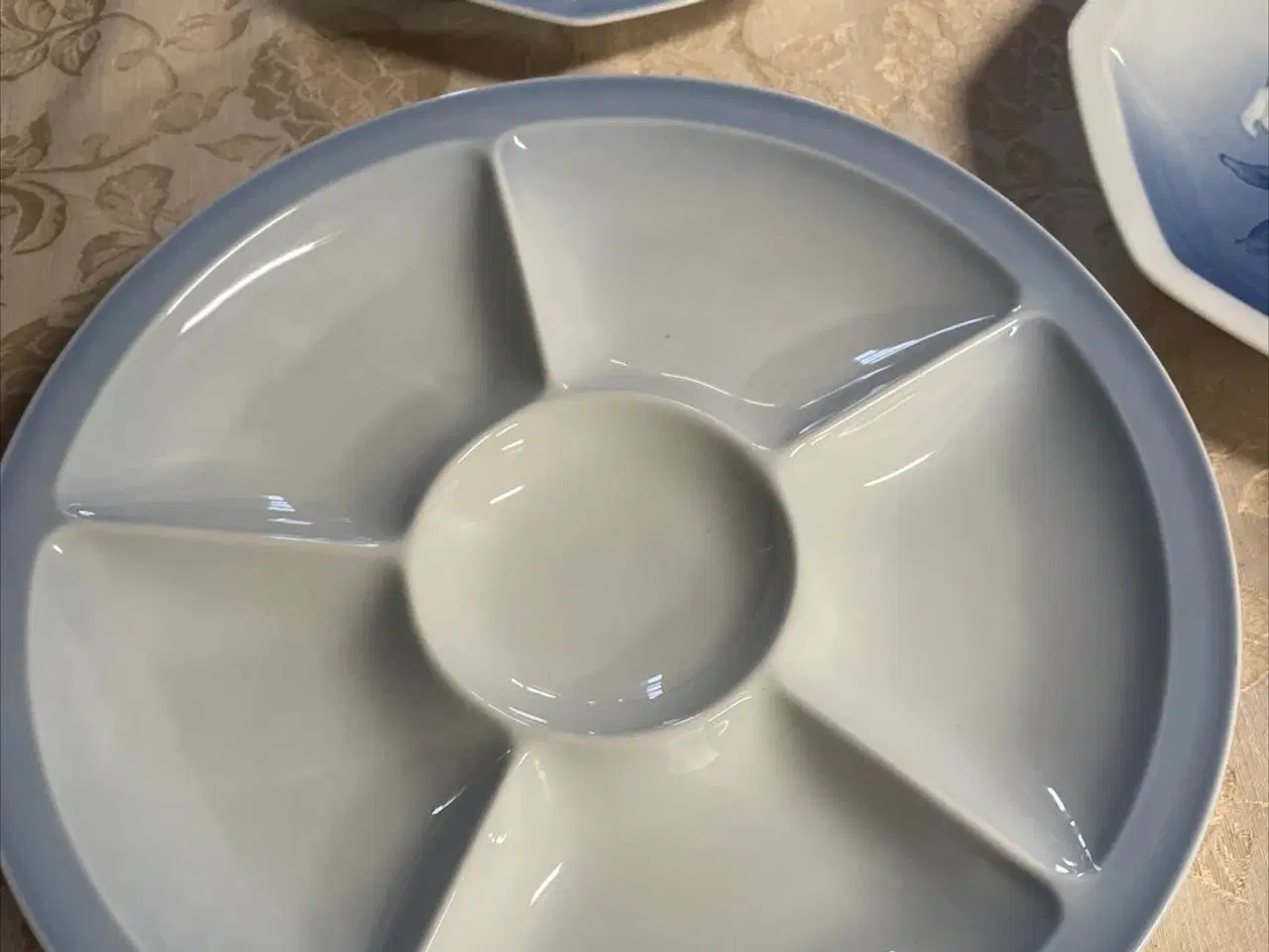 Billede 2 - 2 inddele slik/ snack fade