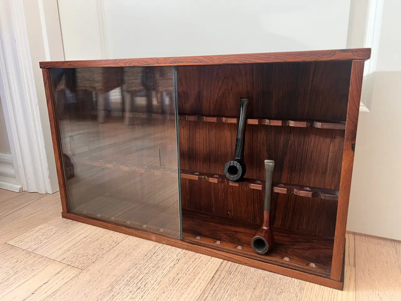 Billede 3 - Smukt gammelt palisander pibeskab 