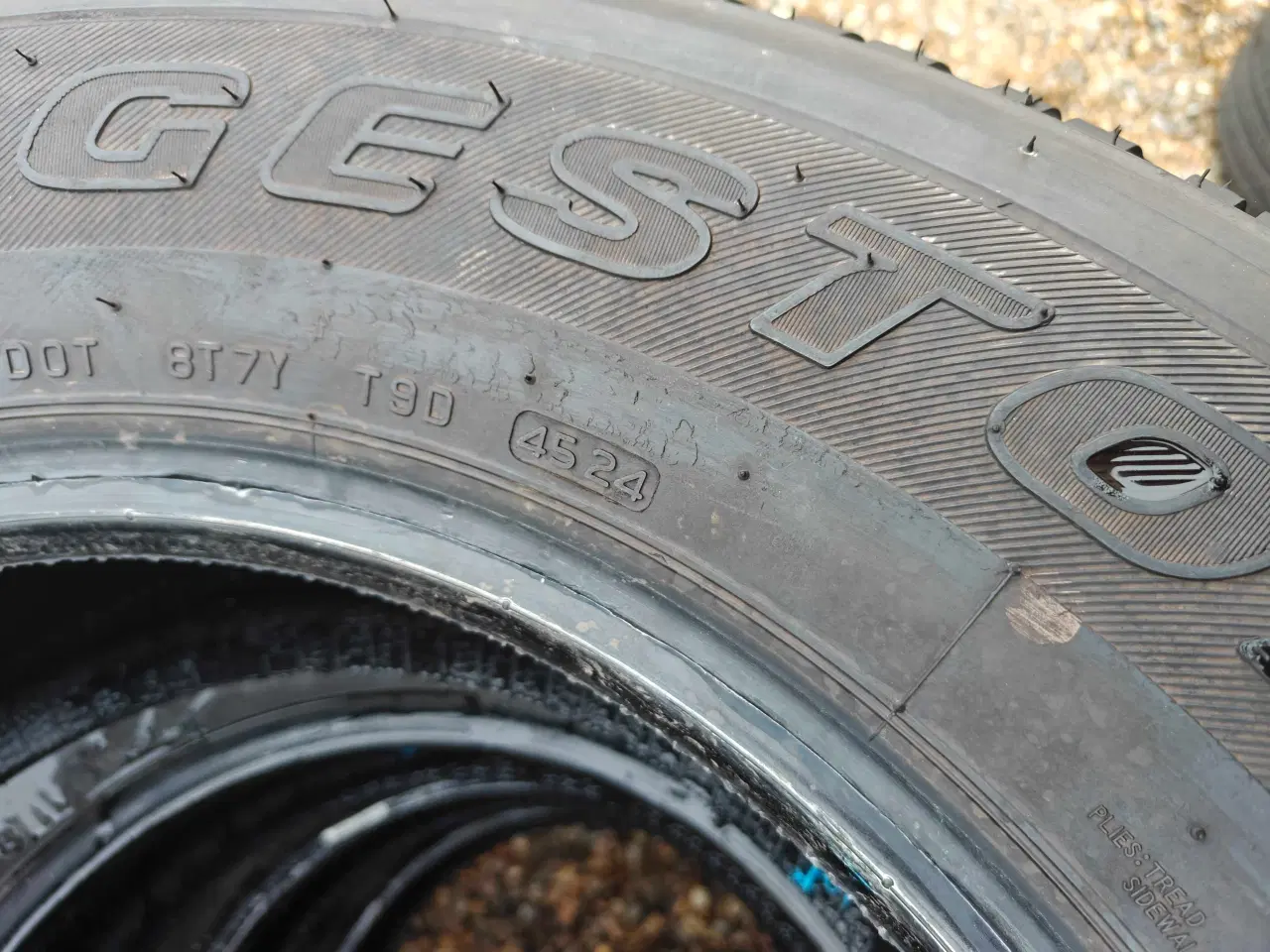 Billede 3 - 265/65-17 sommerdæk 