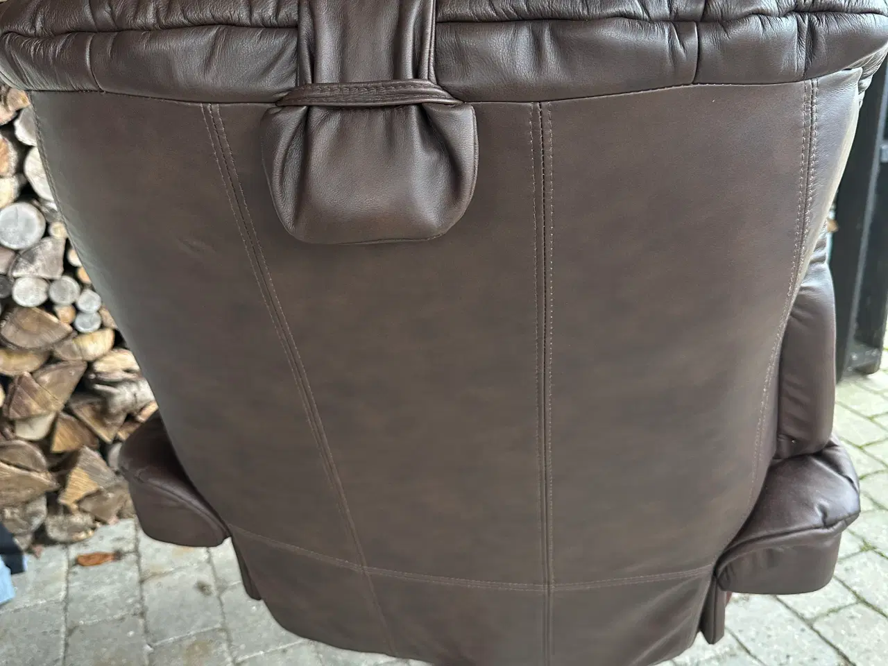 Billede 4 - 2 læder lænestole med skamler