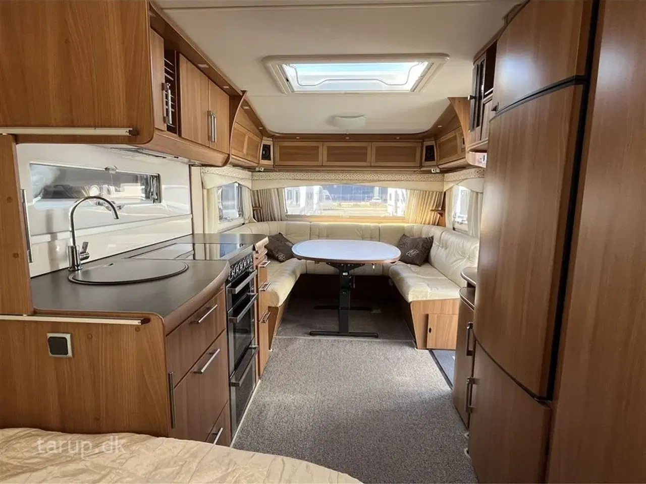 Billede 12 - 2011 - Kabe Royal 560 XL KS   mover, rundsiddegruppe, ALDE centralvarme, skind i siddegruppe, vandbåren gulvvarme, køleskab, stabilisator, fransk dobbeltseng