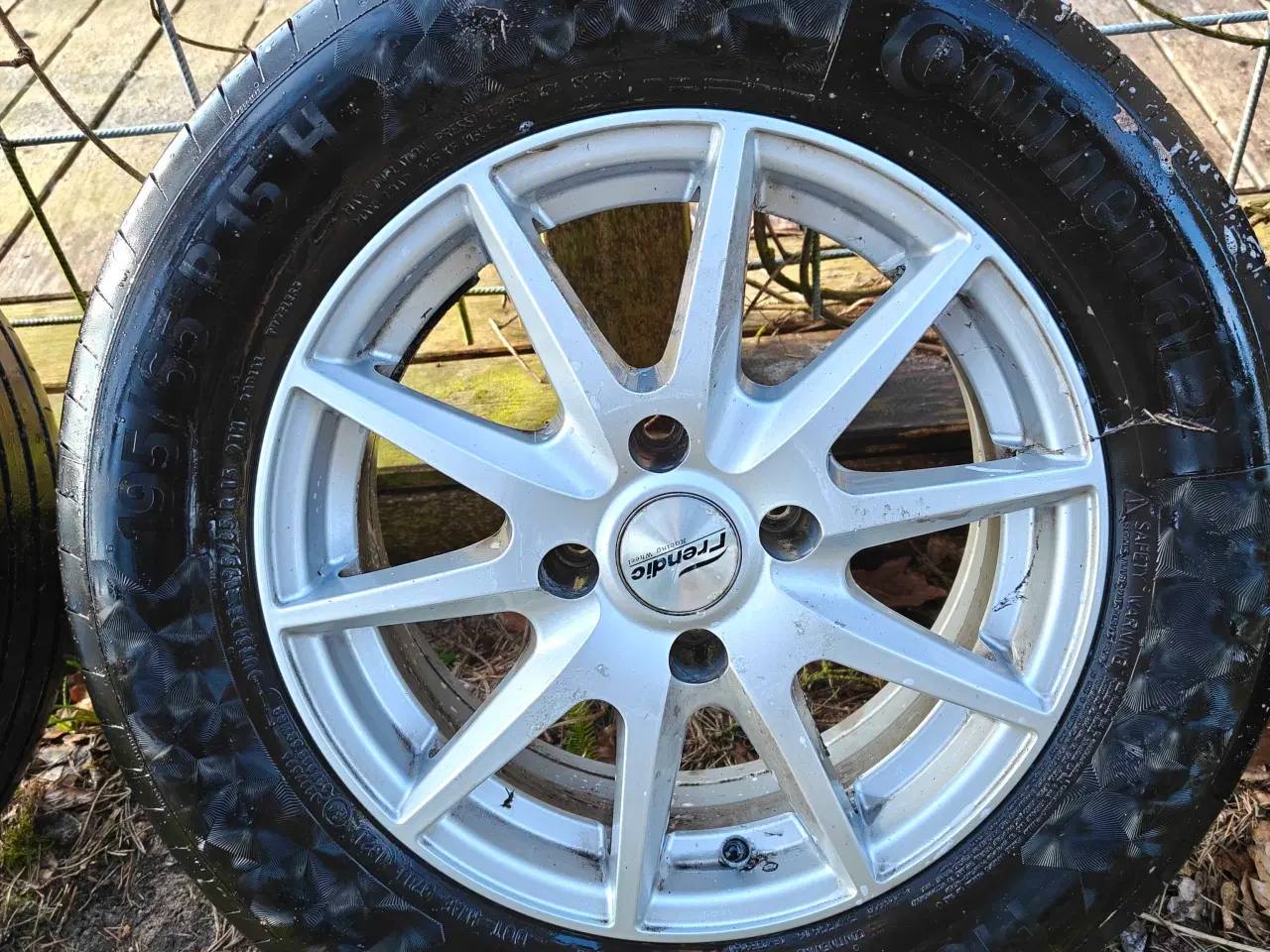 Billede 4 - Alufælge med dæk