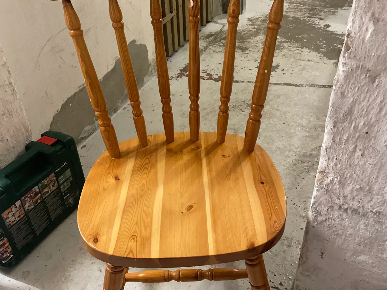 Billede 3 - Fire krostole til gratis afhentning 