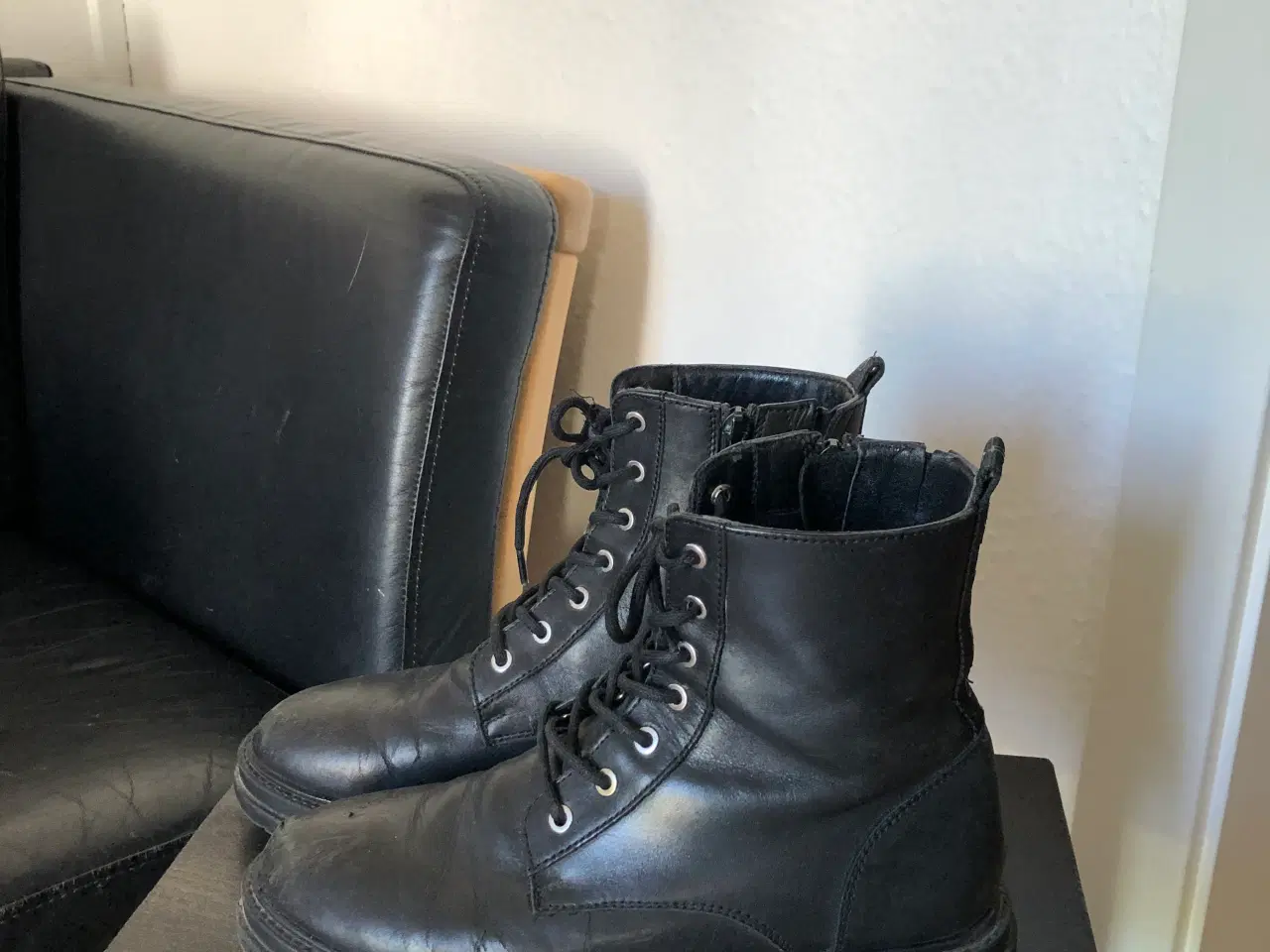 Billede 1 - Sorte læderstøvler 