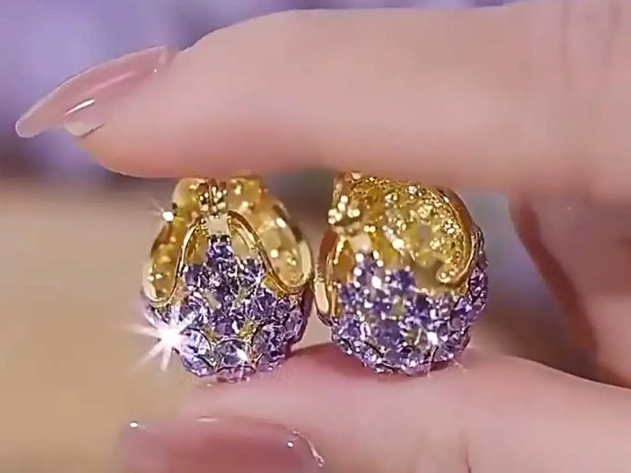 Billede 5 - Skinnende ørestikker