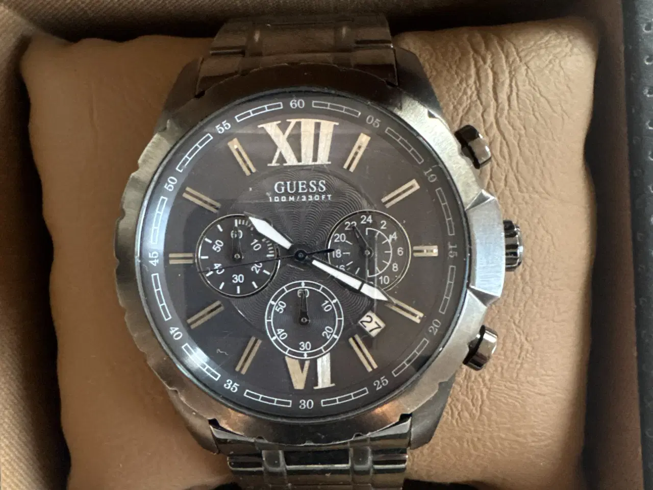 Billede 2 - Guess armbåndsur i mørkt stål