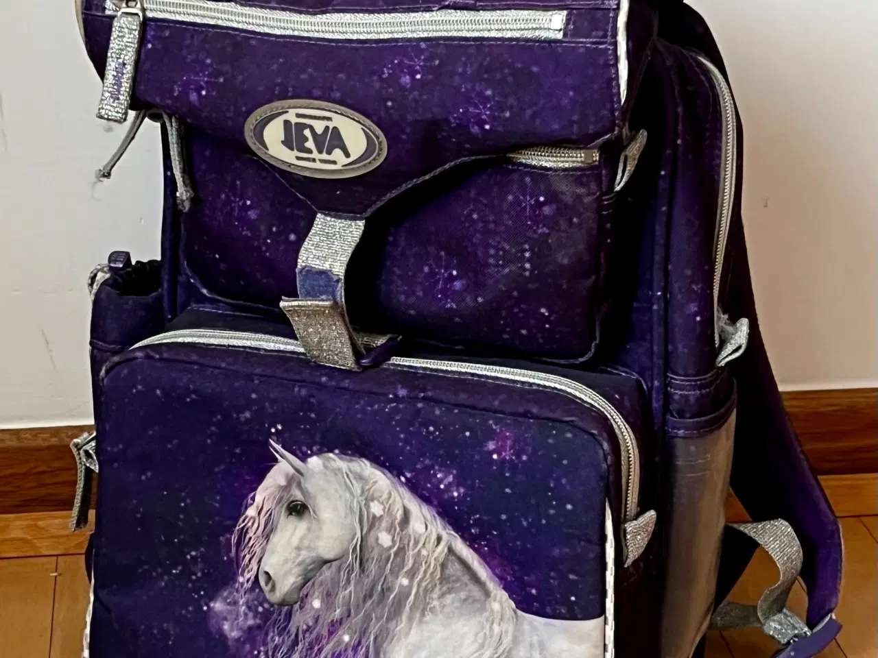 Billede 3 - Jeva skoletaske med hestemotiv…