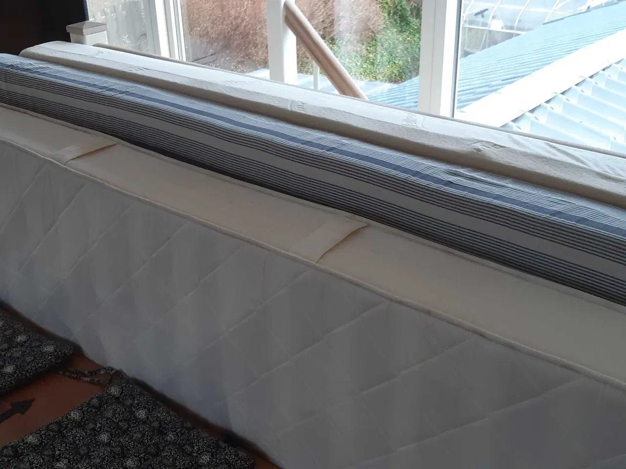 Billede 2 - Madrasser gives bort