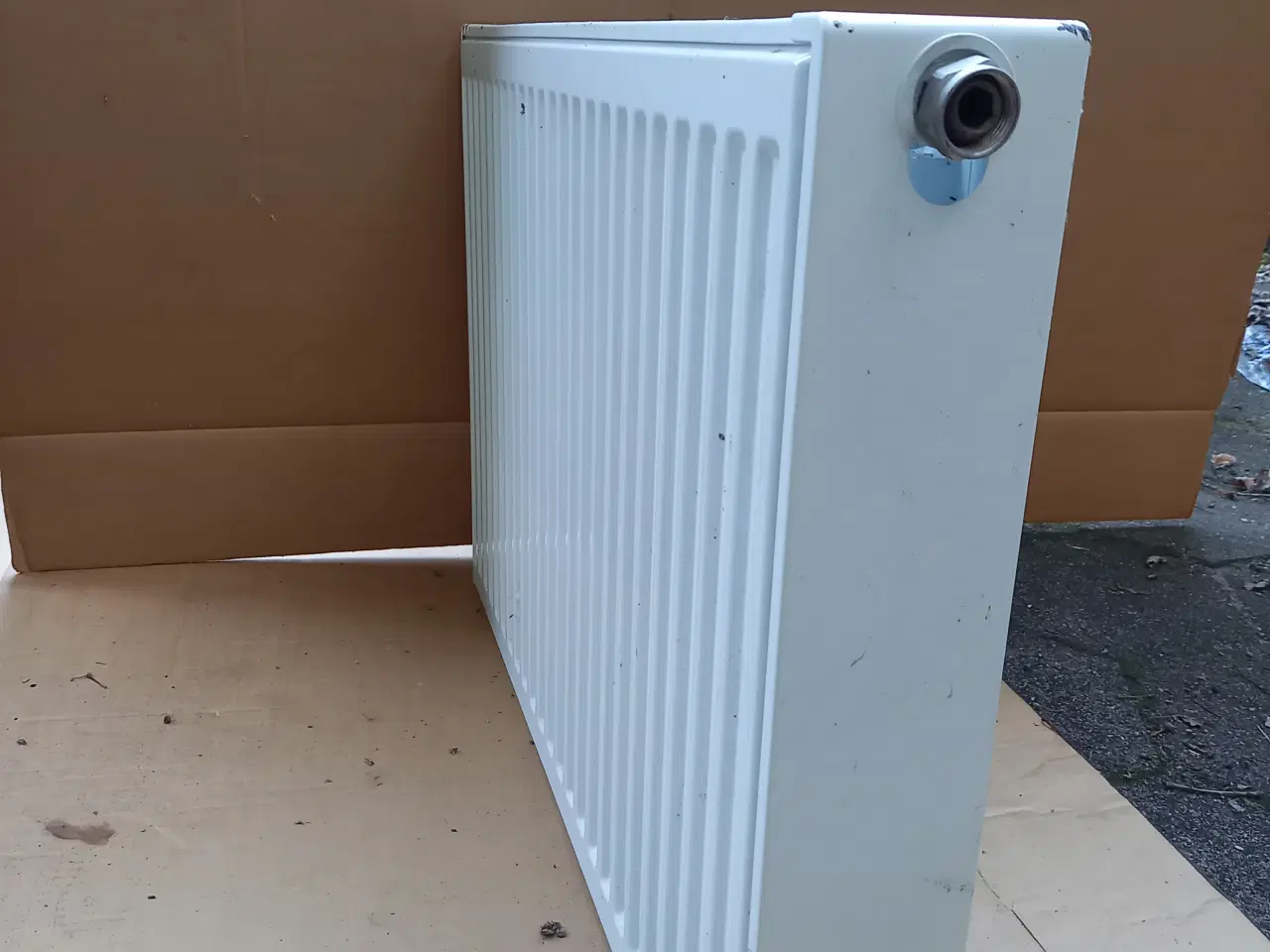 Billede 1 - Radiator Ny 55x80x10,7cm