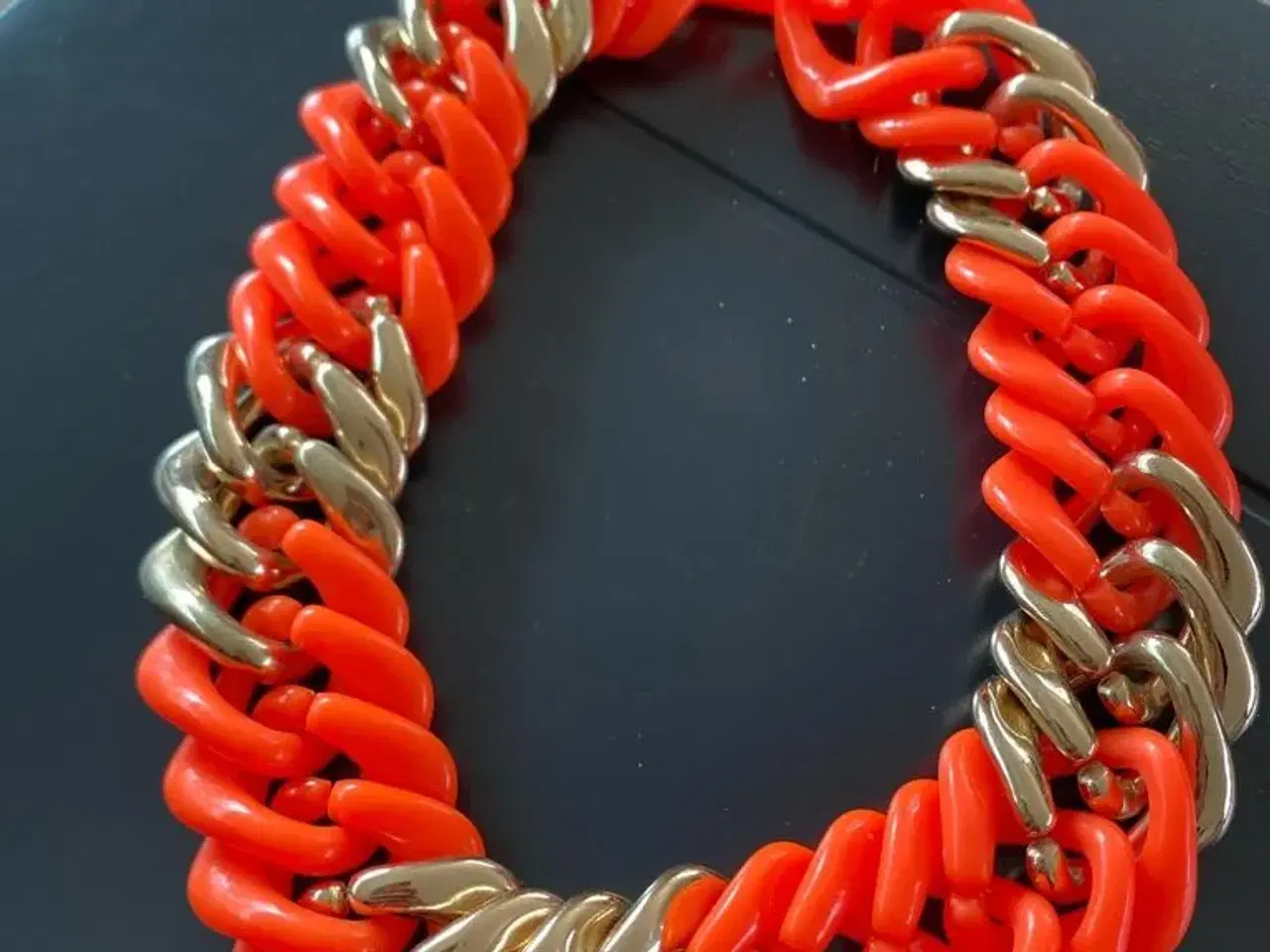 Billede 2 - Flot orange halskæde