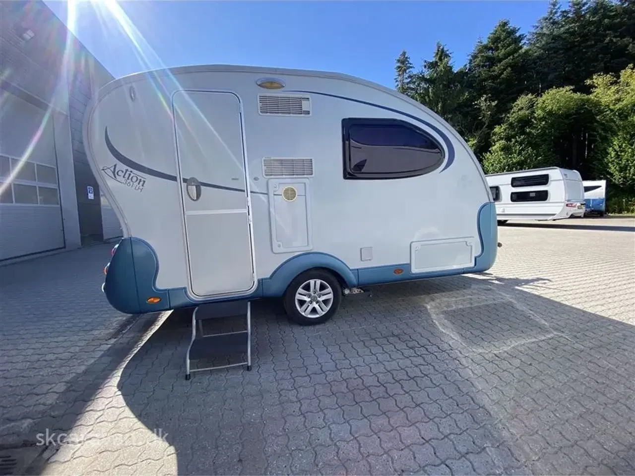 Billede 2 - 2009 - Adria Action 361 PH   MEGET Pæn og velholdt campingvogn