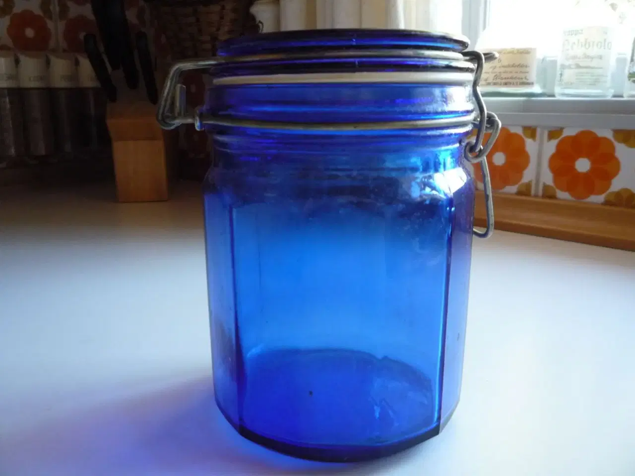 Billede 3 - Stort opbevaringsglas i blåt glas