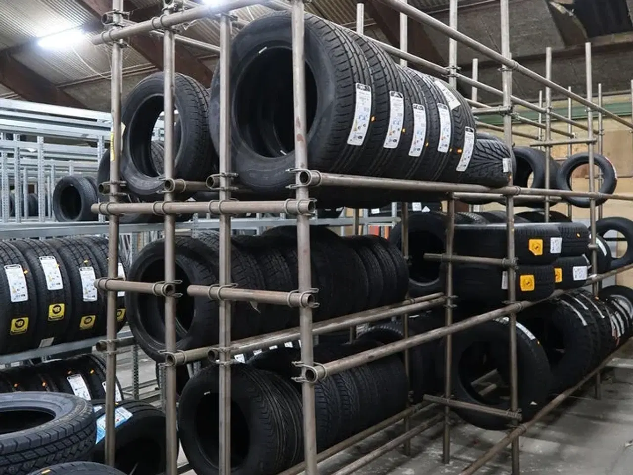 Billede 1 - 6 fag dækreoler uden indhold