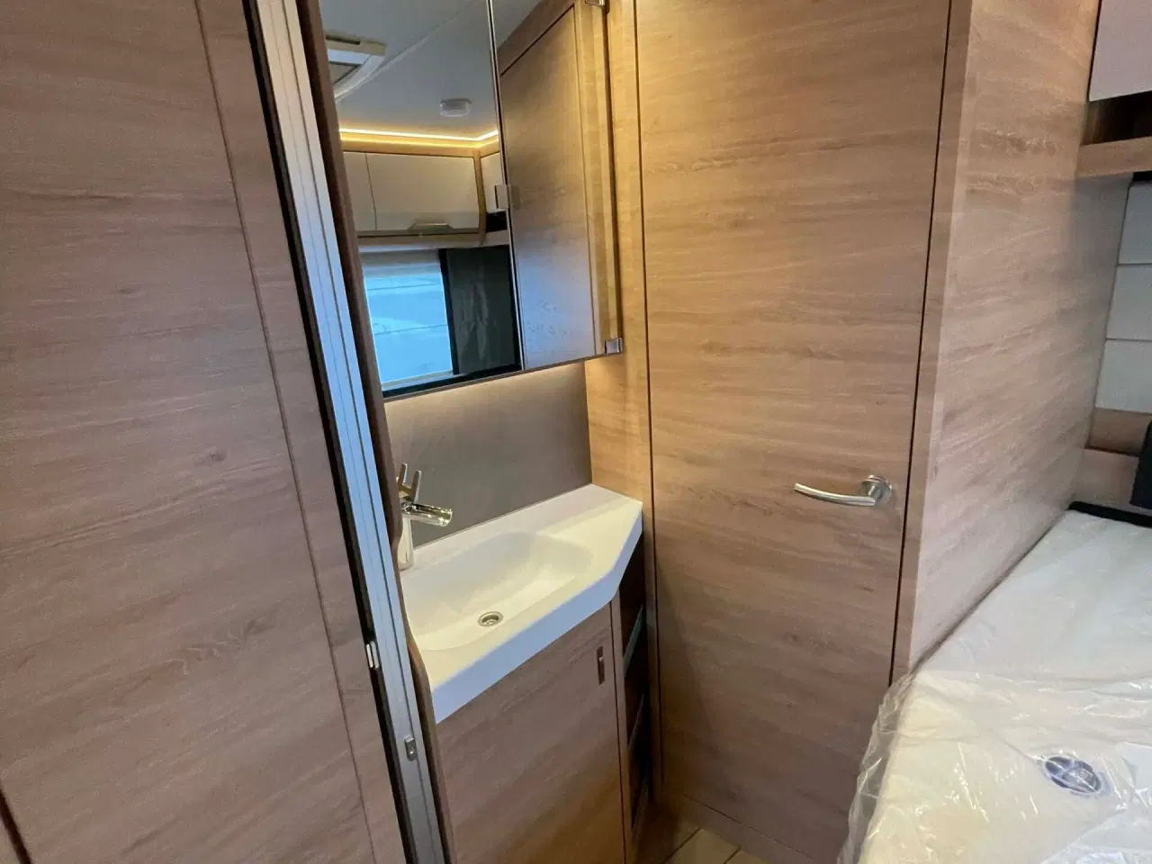 Billede 12 - 2026 - Knaus Südwind Black Edition 500 UF