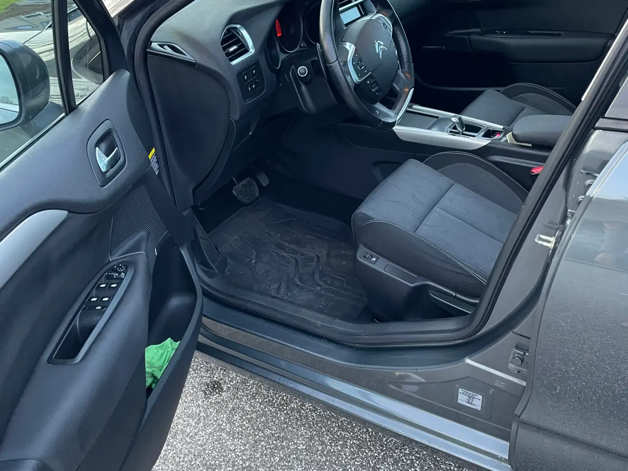 Billede 4 - Flot velholdt nysynet c4 automatgear