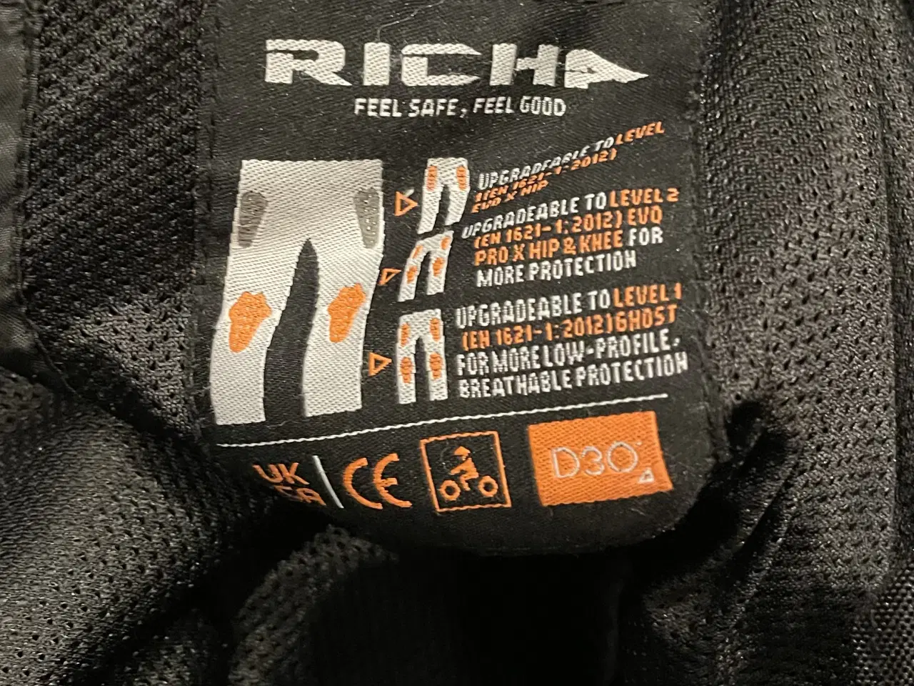 Billede 5 - Rigtig lækkert dame mc tøj str m